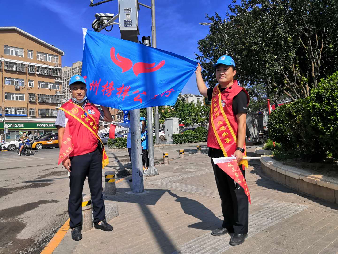 <strong>男生的坤坤插入女生的阴部视频免费看</strong>